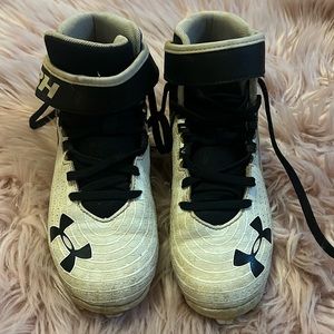 Girls or boys under Armour baseball cleats